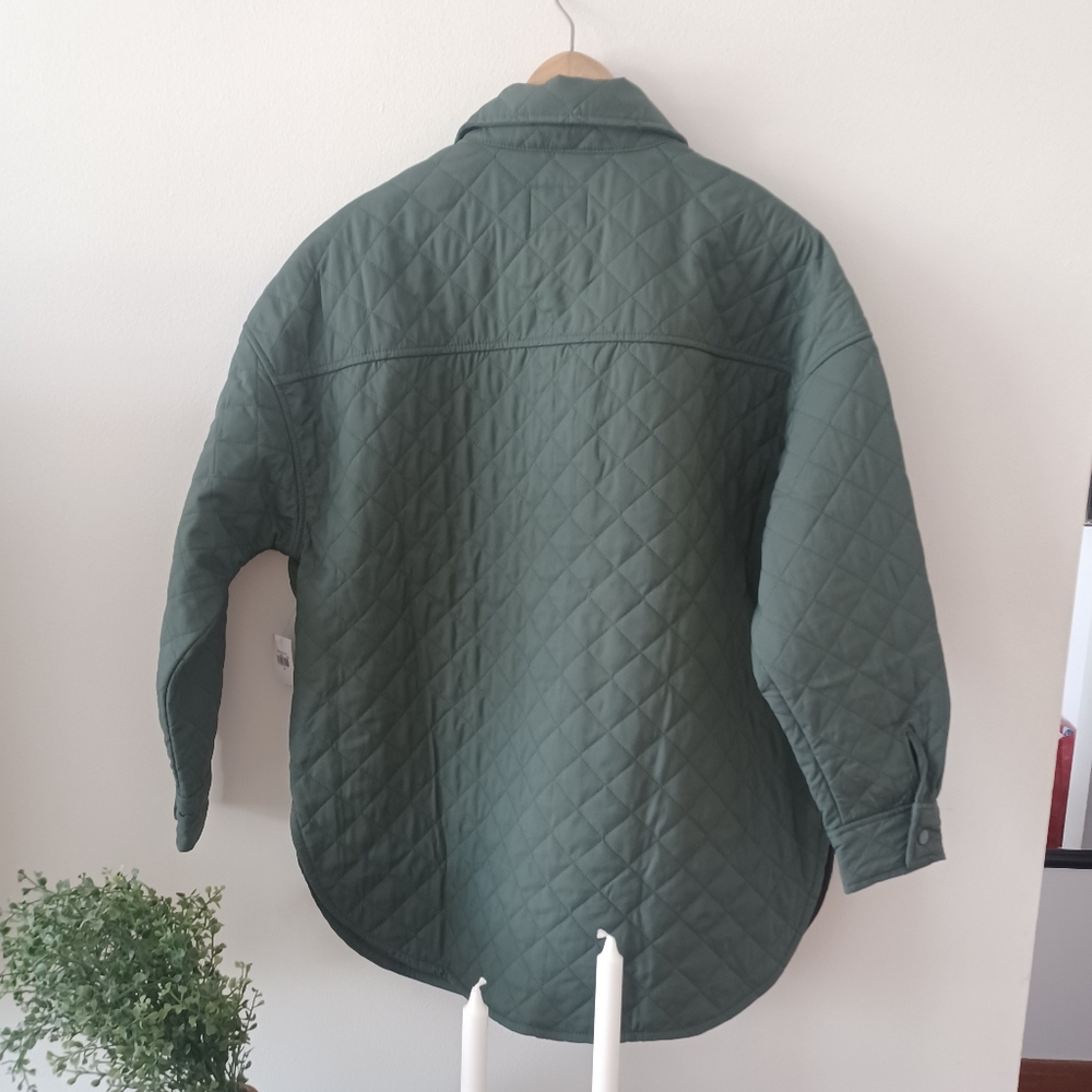 🆕️NWT Old Navy StretchTech Oversized Quilted Shacket - Picture 13 of 16